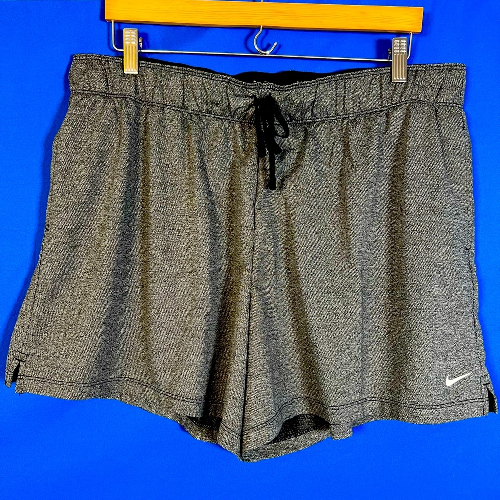 Nike Women’s Training Shorts Plus Size 1X